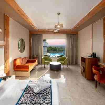 Grand Continent Morjim Rooms