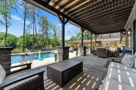 Blue Heron & Gray Fox by Avantstay 2 Lakefront Homes, Sleeps 44 Pool, Dock, Theater