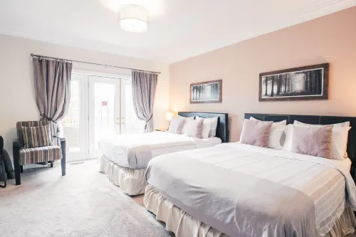 Newton Villa Hotels in Caledon