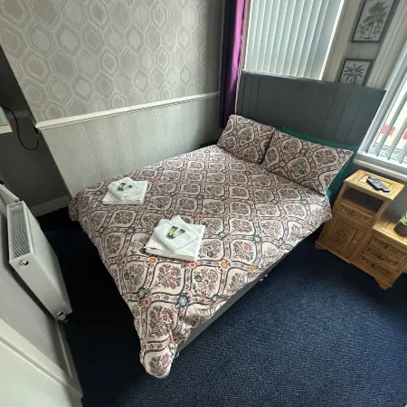 Runway Guest House - Adult Only