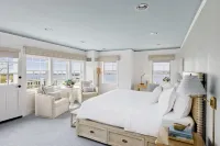 White Elephant Hotel Hotels near Brant Point Lighthouse
