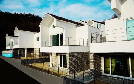 Polaris 700 - 101Dong Отели рядом с достопримечательностью «MonaYongPyong - Ski Resort»