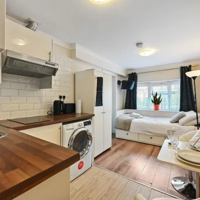 TH Serviced Apartment London Hotels near Ruislip Tube Station