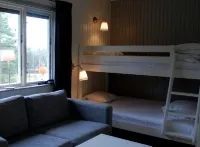 Hotell Moskogen - ที่มีสระว่ายน้ำ