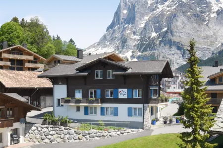 Aparthotel Eiger - Grindelwald Отели рядом с достопримечательностью «Firstbahn AG»