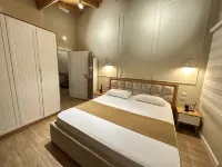 Arial Penthouse Suites - balcony