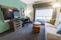 La Quinta Inn & Suites by Wyndham New Iberia Hotels in Saint Martinville