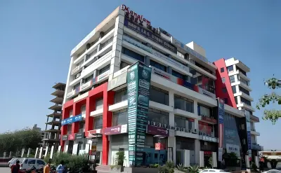 Hotel Leo Saffron - Pitampura Hotels near Picnic Hut