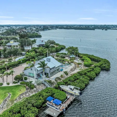 Bay House Retreat Managed by Beach Retreats