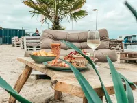 Houseboat in Offingawier with Sea View