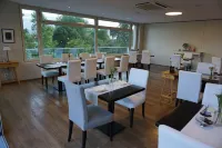 Hotel Weinstube - breakfast