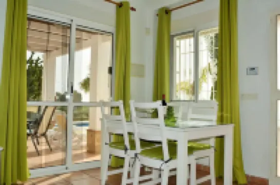 빌라 부에나비스타, C 엠페타에 있음