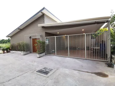 รูปภาพของเทพประสิทธิ์โคซี่