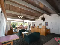 Dude & Roundup Hotels in West Yellowstone