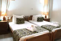 Coconut Grove Beach Resort Hotels in Komenda