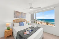 Burleigh Beach Tower Hotel di Burleigh Heads