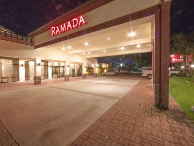 Ramada by Wyndham Houston InterContinental Airport East