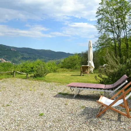 Beautiful Cottage in Pescia with Hot Tub