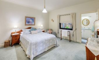 Birchwood, Devonport Self-Contained Self Catering Accommodation