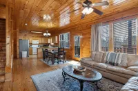 Smoky Mountain Lodge 6 Bedroom Cabin by RedAwning Hotels in Sevier County