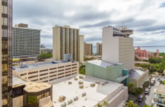 Tropical Studios at Marine Surf Waikiki Free Parking Swimming Pool Waikiki Beach 3Min