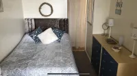Stunning Beach Front Apartment in Caswell Swansea Hotel di 