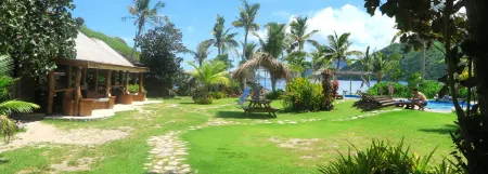 Barefoot Kuata Island Resort Отели в г. Nanuya Balavu Island