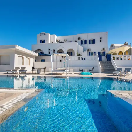 Villa Kavallaris & Apartments Отели рядом с достопримечательностью «Черный пляж»