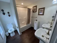 Holland Farmhouse Inn B&B - Bãi đậu xe