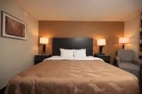 Quality Inn DFW Airport North - Pools