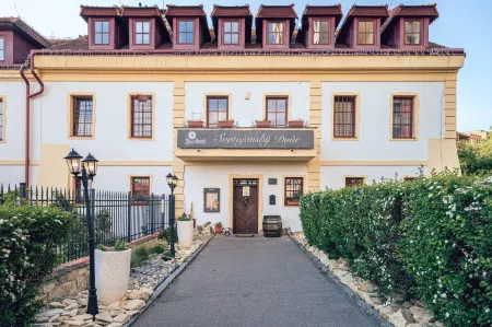 Hotel Svatojánský Dvůr Отели в г. Predboj