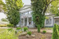 Room in Guest Room - Valensija - Family Room 2 Adults 2 Children