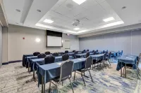 Hilton Garden Inn Myrtle Beach/Coastal Grand Mall - Airport Shuttle