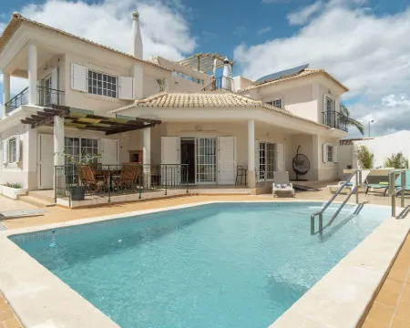LV Premier Algarve FU1- Pool, AC, Garden, Sea View Hotels in Moncarapacho