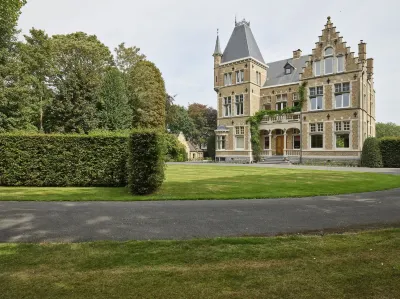 Boutique Hotel Ter Wallen فنادق في Izegem