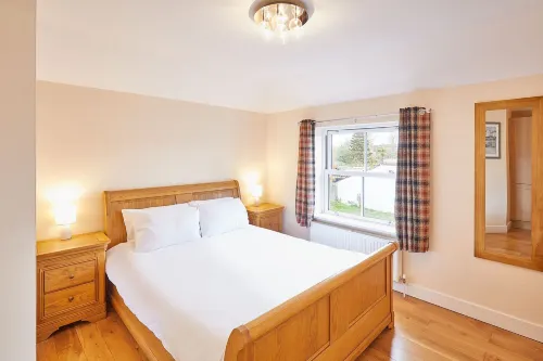 Host Stay Holmedene