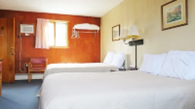 Indianhead Ironwood Hotel