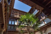 La Casa de Los Infantes by Toledo AP