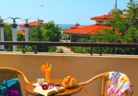Helena Park - Ultra All Inclusive - románticos