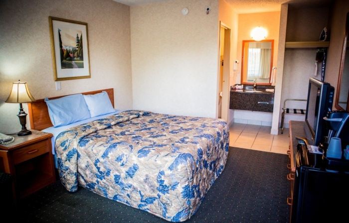 Langley Hwy Hotel