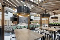 Embassy Suites by Hilton Atlanta Perimeter Center فنادق في دونوودي