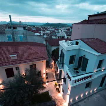 بانسيون دافني Hotels near نافبليو