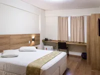 Hotel Malibu Inn Hotels near Castle Tower