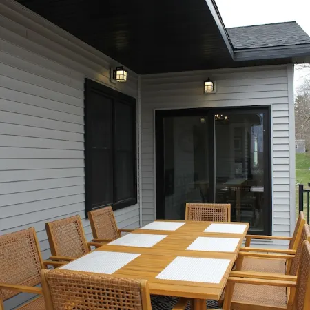 LAKESIDE GEM ! ONE BLOCK FROM SHORELINE ! in fabulous Lake Geneva .