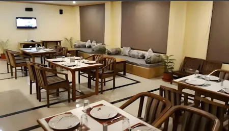 Ishwar Guest House Отели рядом с достопримечательностью «Namgyal Monastery»