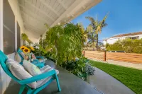 Private Entrance and Back Patio Retreat - Charming Beach Cottage