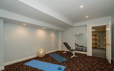 Saratoga Waterfront Retreat Near Town, Track and Golf - 3Br, 4BA