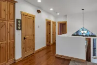 Charming Retreat with Spacious Backyard - Cozy and Inviting Escape