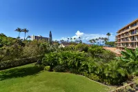 Stunning Ocean View Condo with Jacuzzi & Spa Amenities