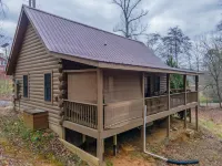 Private Hot Tub and Serene Nature Escape - Cozy Charming Hotel a Bryson City